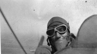 Vzhůru do oblak: Unikátní fotografie válečných pilotů z 1. světové války Vzhůru do oblak: Unikátní fotografie válečných pilotů z 1. světové války