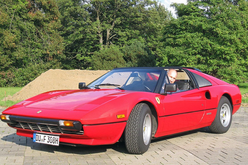 53: Ferrari 308