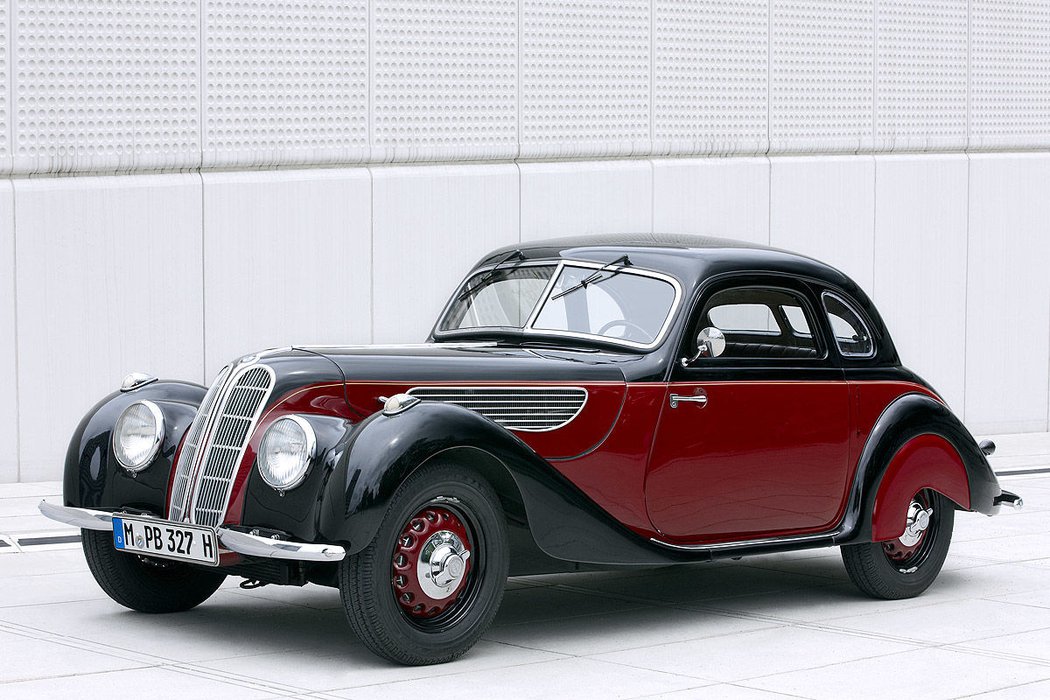 51: BMW 327