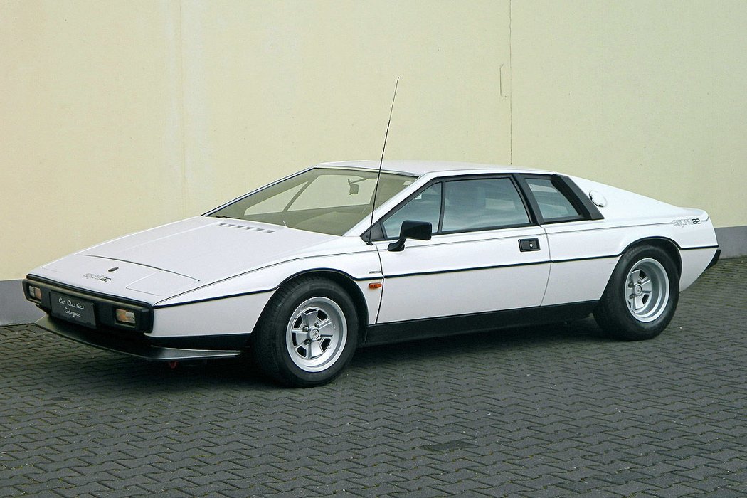 39: Lotus Esprit