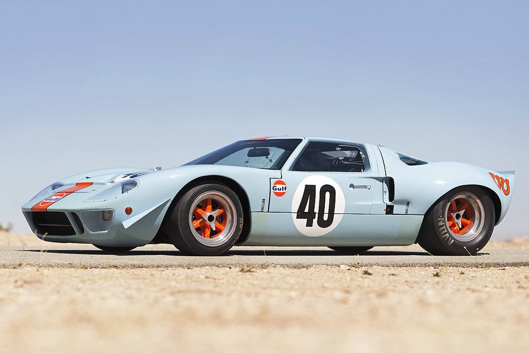 33: Ford GT 40