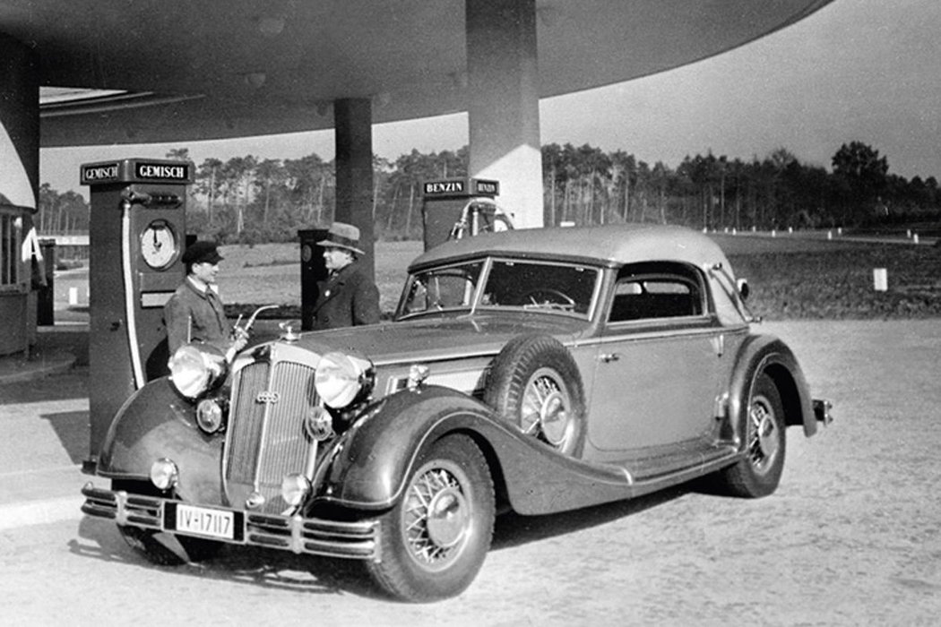 18: Horch 850