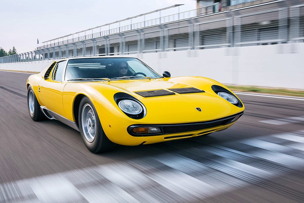 3: Lamborghini Miura