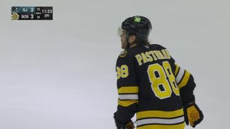 Pastrňák přispěl k výhře nad San Jose a vyrovnal legendárního Bergerona Pastrňák přispěl k výhře nad San Jose a vyrovnal legendárního Bergerona