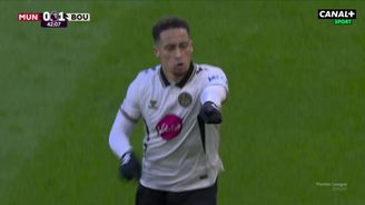 SESTŘIH: Manchester United - Bournemouth 0:3. Další ztráta domácích, už osmkrát nevyhráli SESTŘIH: Manchester United - Bournemouth 0:3. Další ztráta domácích, už osmkrát nevyhráli