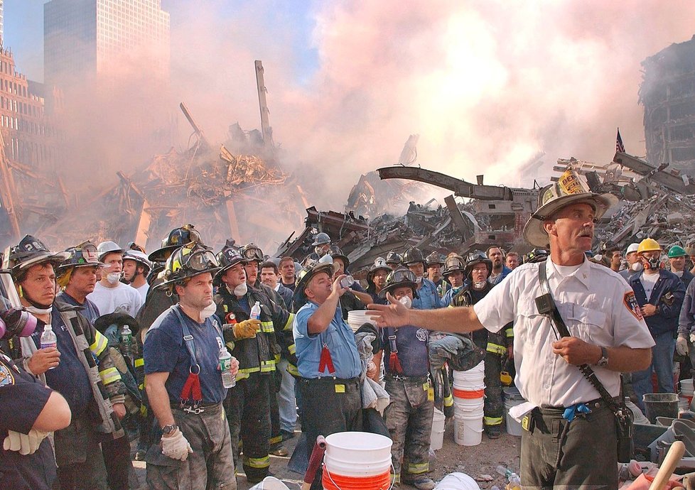 Záchranáři na Ground Zero.