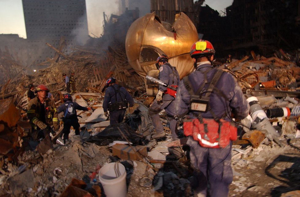 Záchranáři na Ground Zero.