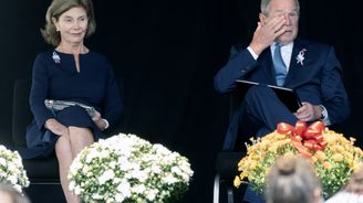 Dny jednoty po útocích se zdají být vzdálené, vzkázal Americe George Bush 