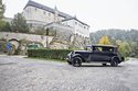 1932: V roce 1929 se na Pražském autosalonu představil vůz Škoda 645. Luxusní auto střední třídy poháněl řadový šestiválec. Černý automobil vlastnil od roku 1930 lékař z Hluboké. Od roku 1974 je veterán součástí sbírek automobilky.