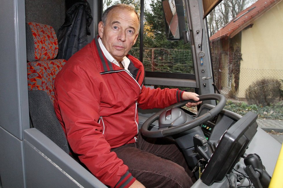 Ivan si dokonce kvůli svému překvapení udělal řidičák na autobus.