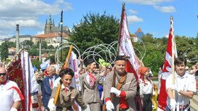 16. všesokolský slet v Praze odstartoval obřím průvodem v jejím centru.