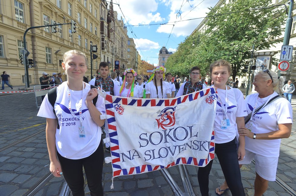 16. všesokolský slet v Praze odstartoval obřím průvodem v jejím centru.