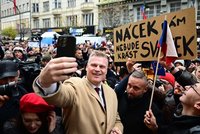 „H*vado!“ schytal to Turek. Babiš prchal z vřavy, Fiala měl obavy, Rakušan šil do Okamury na Národce