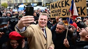 „H*vado!“ schytal to Turek. Babiš prchal z vřavy, Fiala měl obavy, Rakušan šil do Okamury na Národce „H*vado!“ schytal to Turek. Babiš prchal z vřavy, Fiala měl obavy, Rakušan šil do Okamury na Národce