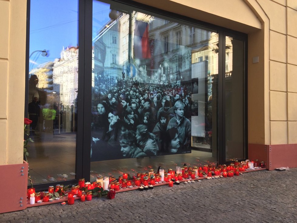 Korzo Národní: Takhle to také vypadalo 17. listopadu 2018 na Národní třídě.