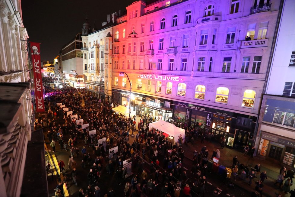 Národní třída během 30. výročí sametové revoluce 17. 11. 2019