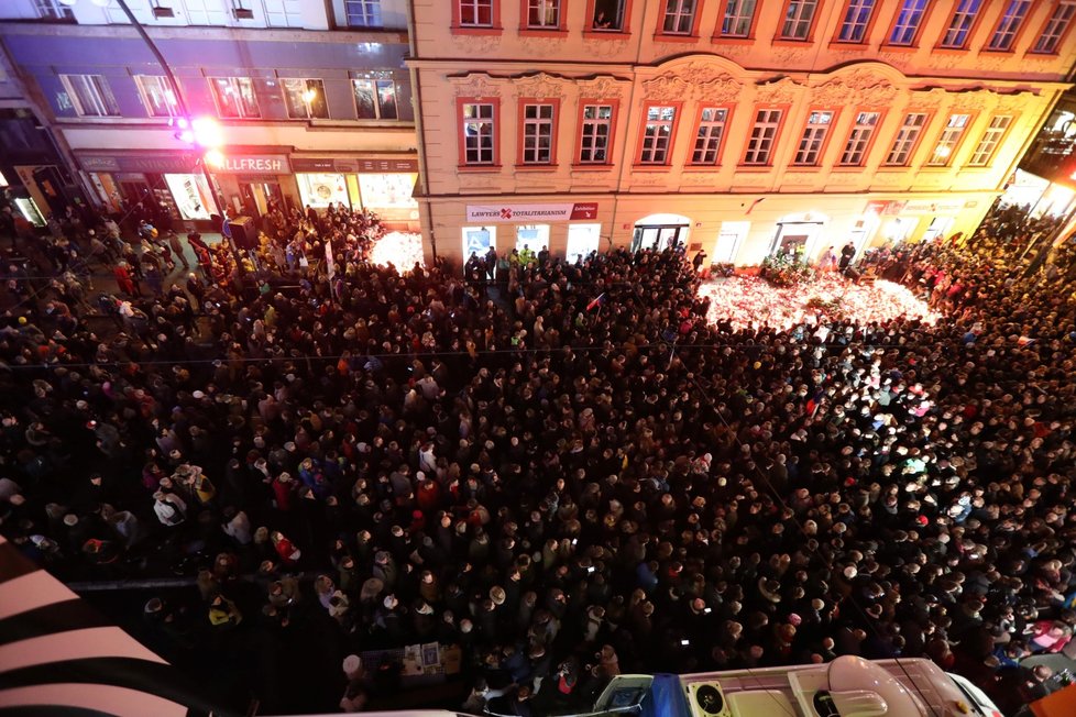 Národní třída během 30. výročí sametové revoluce 17. 11. 2019