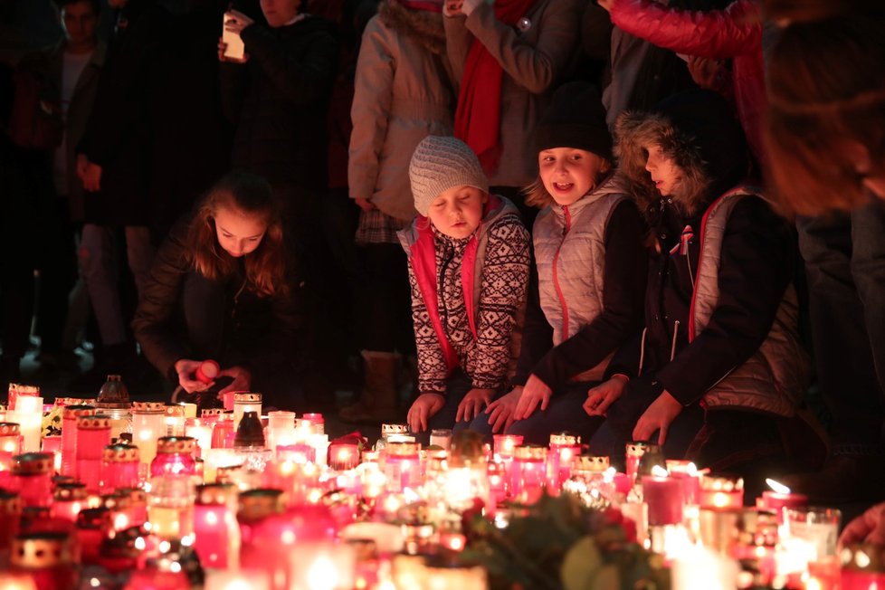 Národní třída v podvečer 30. výročí od sametové revoluce (17. 11. 2019)