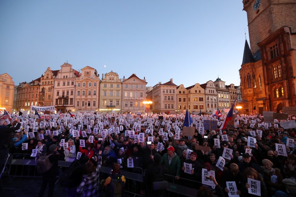 Demonstrace proti Andreji Babišovi při výročí 17. listopadu v Praze. (17.11.2018)