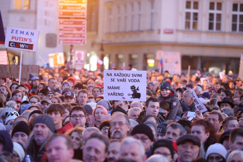 Demonstrace proti Andreji Babišovi při výročí 17. listopadu v Praze. (17.11.2018)