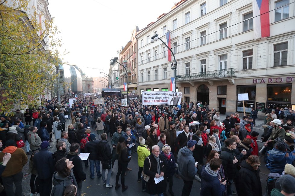 Demonstrace při výročí 17. Listopadu v Praze.