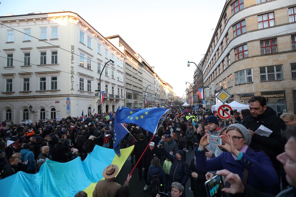 Demonstrace při výročí 17. Listopadu v Praze.