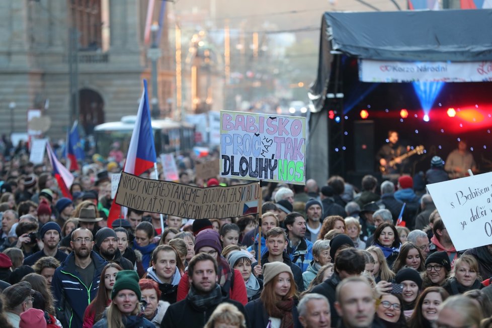 Protibabišovská demonstrace v Praze. (17.11.2018)
