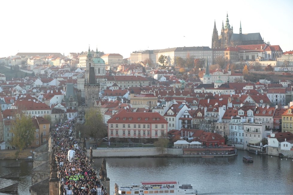 Průvod k výročí 17. listopadu v Praze. (17.11.2018)