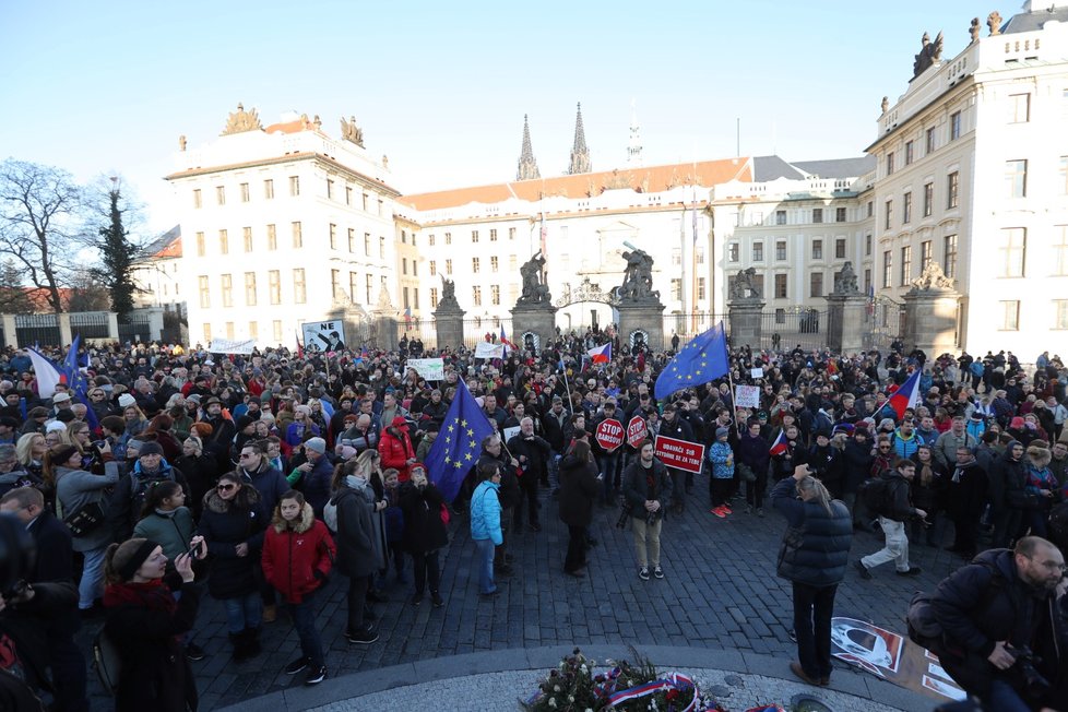 Protesty k výročí 17. listopadu v Praze. (17. 11. 2018)