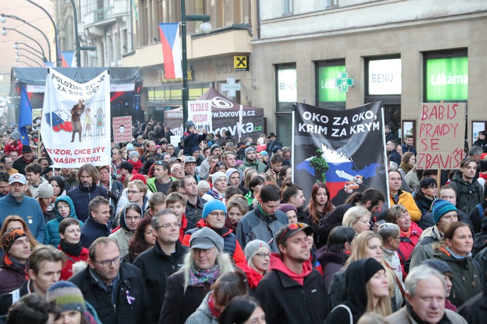 Demonstrace při oslavách výročí 17. listopadu (17. 11. 2018)