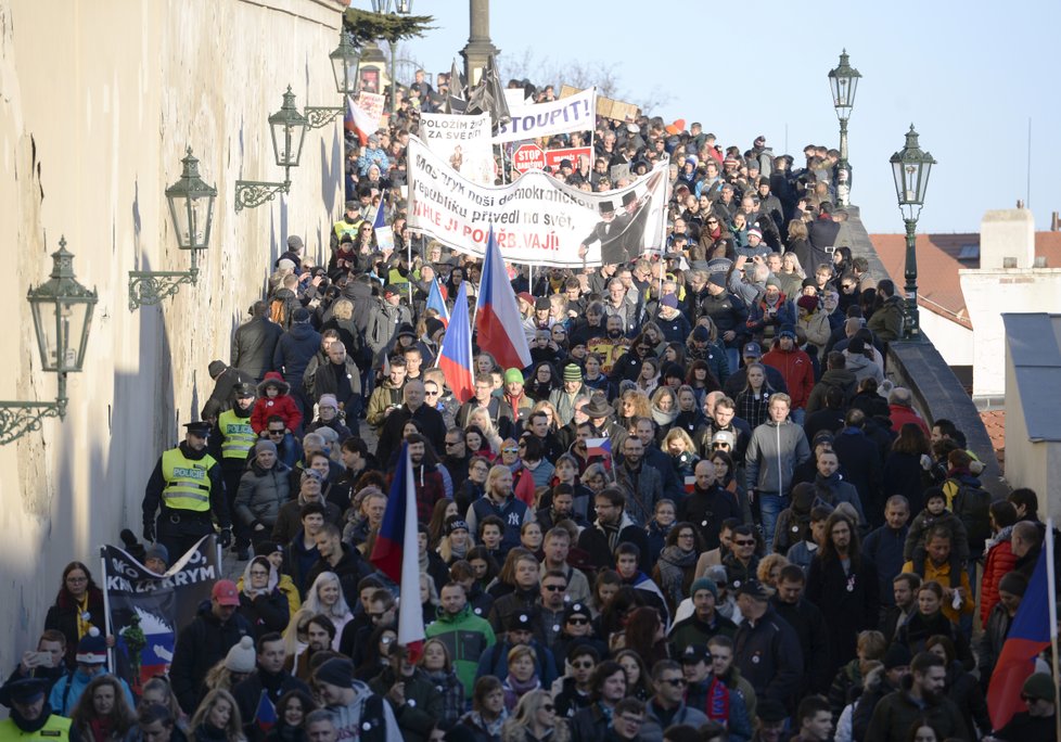 Protibabišovská demonstrace na pochodu Prahou (17.11.2018)