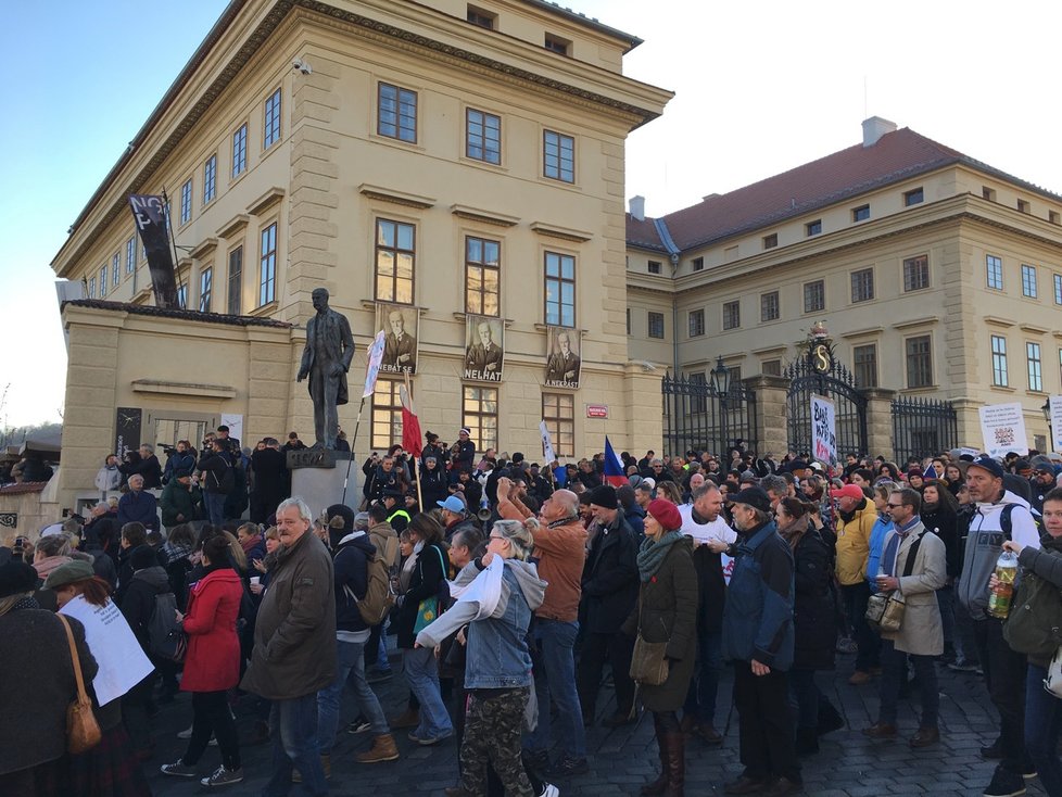 Protibabišovská demonstrace ze 17. listopadu 2018 v Praze