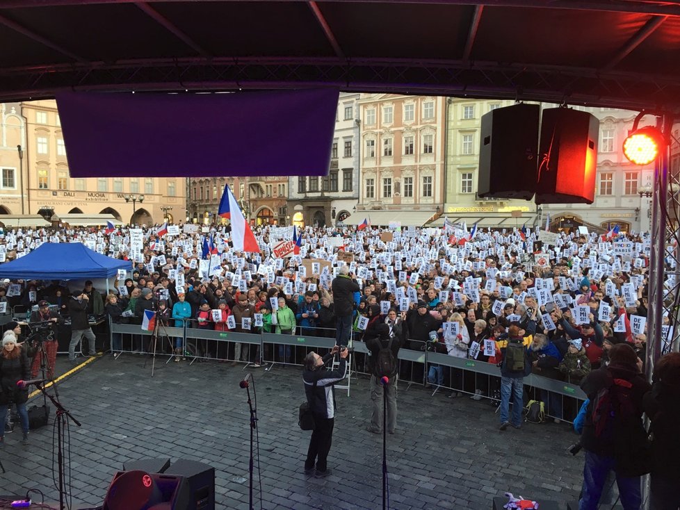 Protibabišovská demonstrace ze 17. listopadu 2018 v Praze