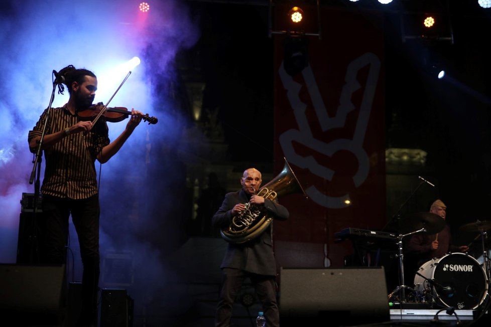 Koncert pro budoucnost na Václavském náměstí.