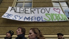 Studentský 17. listopad na Albertově se loni uskutečnil až o týden později.