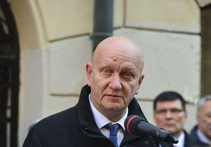 Rektor ČVUT Vojtěch Petráček zůstává rektorem ČVUT.