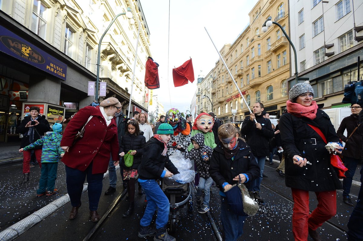 Průběh oslav výročí a připomenutí červených trenek z Hradu.