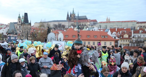 Češi uzavřeli 50 tisíc sňatků. Přibylo 25 tisíc obyvatel, většinou migranti