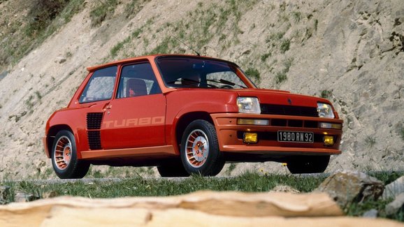 Renault 5 Turbo: Naštvané pětce je čtyřicet
