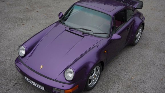 K mání je Porsche 911 Turbo z roku 1991 s 500 km na tachometru. Tipnete si cenu?