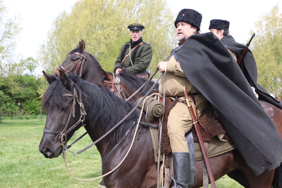 Jižní Morava si připomíná konec 2. světové války. Poukazuje na oběti lidské i zvířecí, zejména koní. Připomínkový jízda začala v Hruškách na Břeclavsku a skončí v Brně.