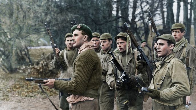 Ukázka z knihy 2. světová válka v barvě Ukázka z knihy 2. světová válka v barvě