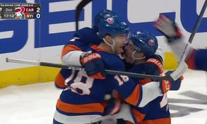 SESTŘIH: NY Islanders - Carolina 2:3. Nečas asistencí přiblížil Hurricanes k postupu