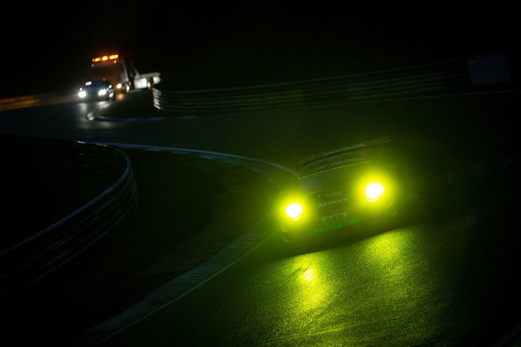 24 hodin Nürburgringu týmu Porsche