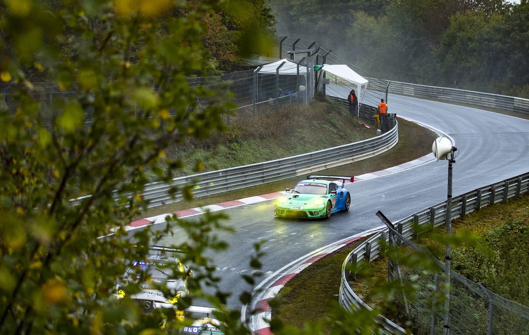 24 hodin Nürburgringu týmu Porsche