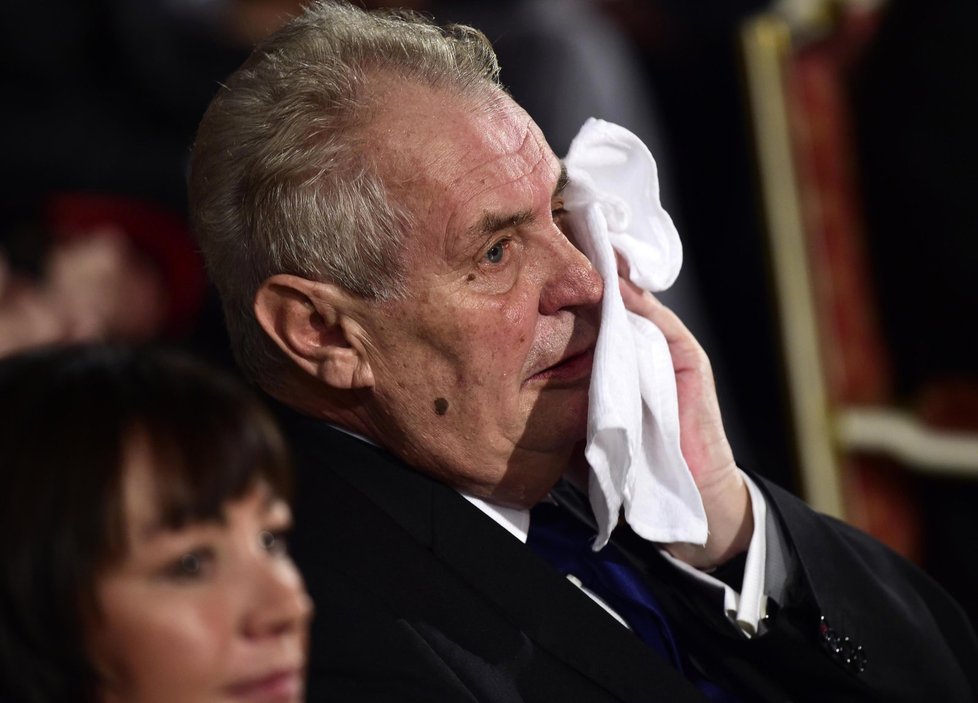 Předávání vyznamenání na Hradě: Miloš Zeman (28.10.2016)