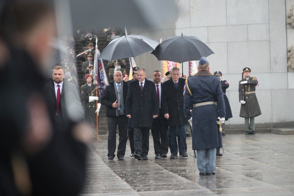 Piety se 28. října účastnil prezident Miloš Zeman, premiér Andrej Babiš, slovenský prezident Andrej Kiska a slovenský premiér Peter Pellegrini.