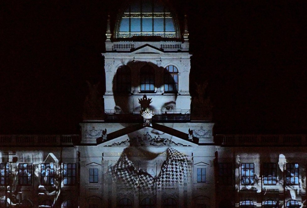 Při příležitosti oslav vzniku republiky byl 27. října 2018 na historickou budovu Národního muzea promítnout videomapping.