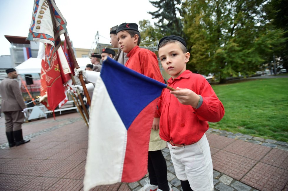 Ve Zlíně oslavovali 100. narozeniny republiky.