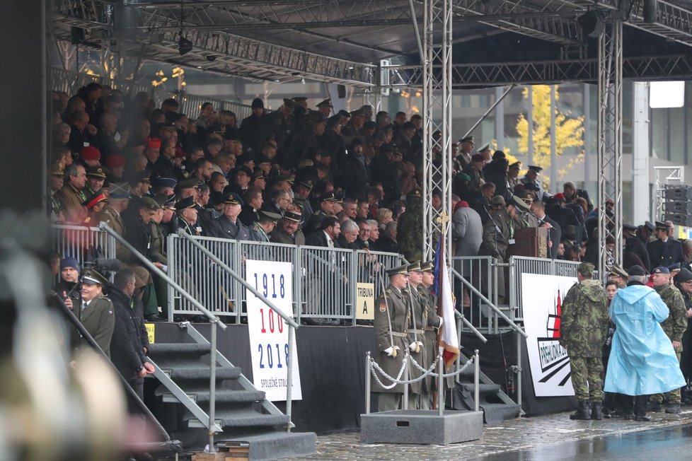 Vojenská přehlídka ke 100. výročí vzniku Československa 28. října 2018 v Praze.